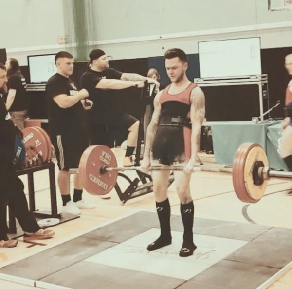 World class Powerlifter Matthew Jones credits vegan diet for success